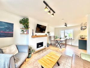 Photo 1- click for photo gallery